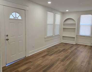 709 E James Street - Photo Thumbnail 1