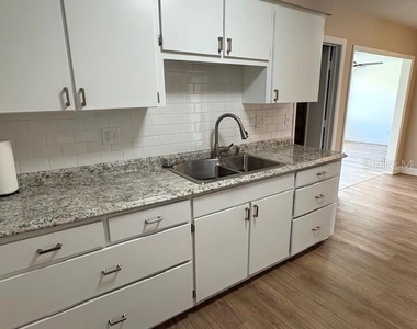 1005 Rickenbacker Drive - Photo Thumbnail 10