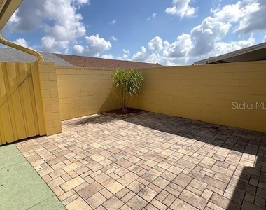 1005 Rickenbacker Drive - Photo Thumbnail 17