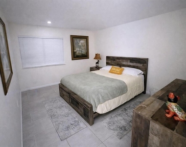 3300 Fox Chase Circle N - Photo Thumbnail 6