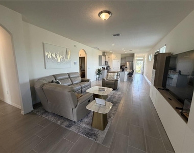 16236 Carraway Bay Alley - Photo Thumbnail 3
