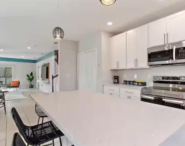 4877 Coral Castle Drive - Photo Thumbnail 11