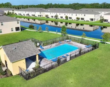 4877 Coral Castle Drive - Photo Thumbnail 9