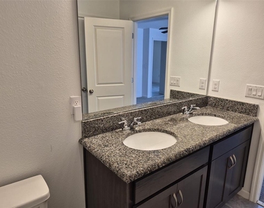4811 Rigging Street - Photo Thumbnail 15