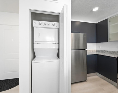 5587 Millenia Park Boulevard - Photo Thumbnail 5