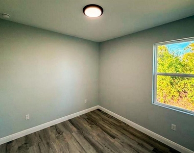 18423 Elgin Avenue - Photo Thumbnail 2