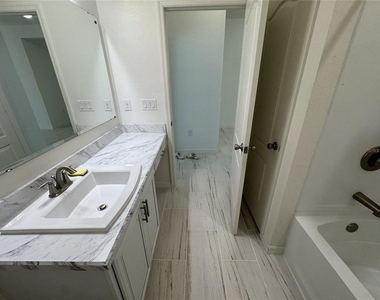 279 Sunfish Drive Drive - Photo Thumbnail 13