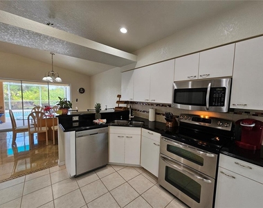 114 Albatross Road - Photo Thumbnail 12