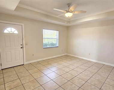 309 Boundary Boulevard - Photo Thumbnail 4