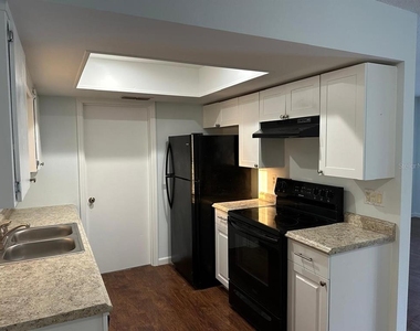 11248 Sw 76th Terrace - Photo Thumbnail 4