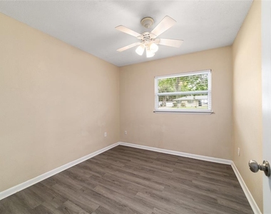 2936 Se 13th Street - Photo Thumbnail 29