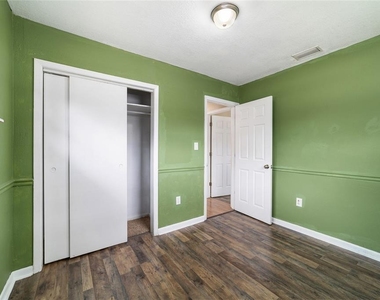 2936 Se 13th Street - Photo Thumbnail 34