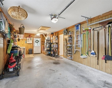 1625 New Abbey Avenue - Photo Thumbnail 9