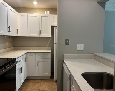 140 Orchid Woods Court - Photo Thumbnail 4