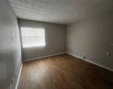 140 Orchid Woods Court - Photo Thumbnail 8