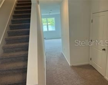 3301 Vesara Drive - Photo Thumbnail 4