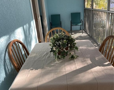 3107 Sun Lake Court - Photo Thumbnail 13