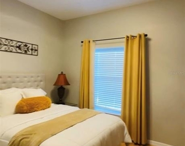 3107 Sun Lake Court - Photo Thumbnail 5