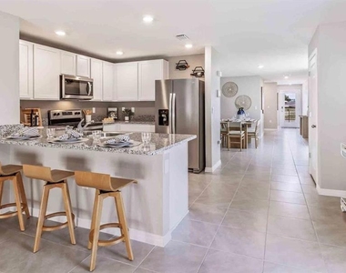 4515 Sand Dollar Way - Photo Thumbnail 3