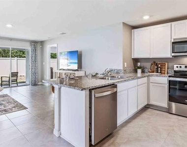 4515 Sand Dollar Way - Photo Thumbnail 2