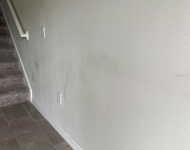 2558 Winsome Way - Photo Thumbnail 1
