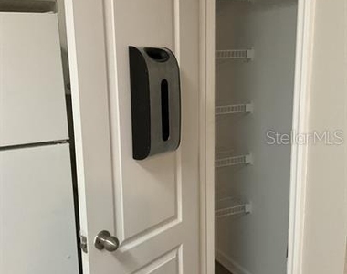 8813 Villa View Circle - Photo Thumbnail 4