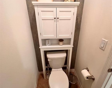 1267 Iguana Loop - Photo Thumbnail 32
