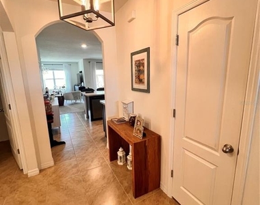 1267 Iguana Loop - Photo Thumbnail 11