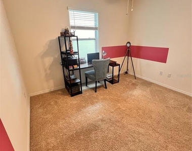 1267 Iguana Loop - Photo Thumbnail 14