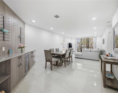 5157 Floria Way - Photo Thumbnail 8