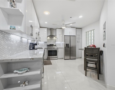 5157 Floria Way - Photo Thumbnail 12