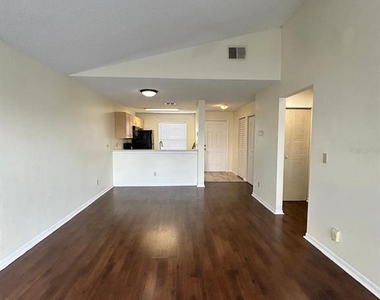 2556 Woodgate Boulevard - Photo Thumbnail 17