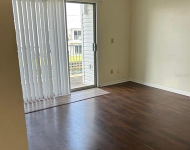 2556 Woodgate Boulevard - Photo Thumbnail 13