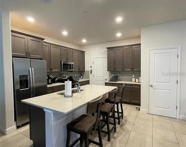 1438 N River Circle - Photo Thumbnail 5