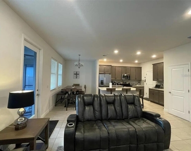 1438 N River Circle - Photo Thumbnail 3