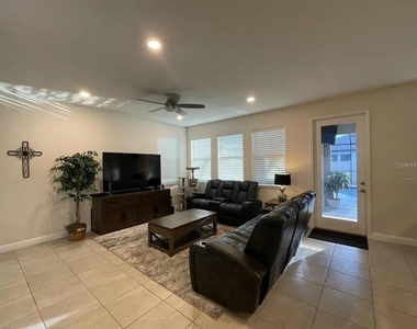1438 N River Circle - Photo Thumbnail 4