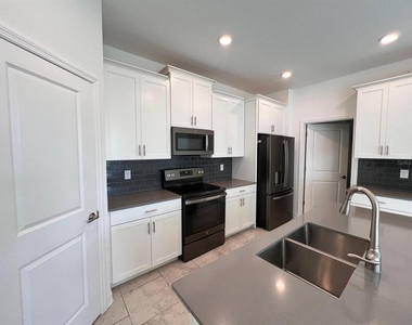 2844 Nottel Drive - Photo Thumbnail 54