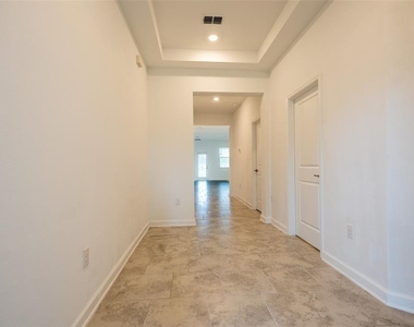2844 Nottel Drive - Photo Thumbnail 3