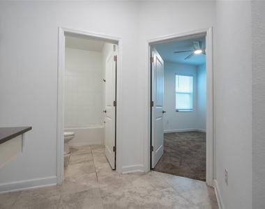2844 Nottel Drive - Photo Thumbnail 14