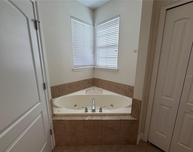 3400 Golfview Boulevard - Photo Thumbnail 15