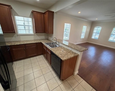 3400 Golfview Boulevard - Photo Thumbnail 4