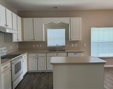 5996 Milford Haven Place - Photo Thumbnail 7