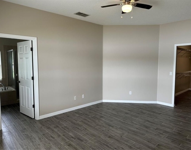 5996 Milford Haven Place - Photo Thumbnail 17