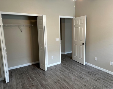 5996 Milford Haven Place - Photo Thumbnail 30