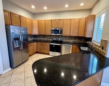10274 Cove Lake Drive - Photo Thumbnail 6