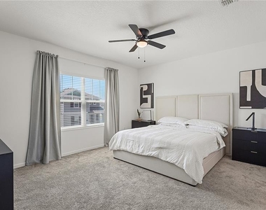 6405 Sprucepine Lane - Photo Thumbnail 17