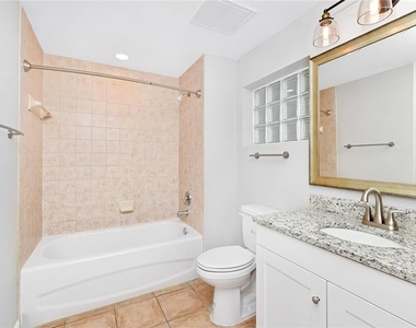 7503 Atlantis Way - Photo Thumbnail 9