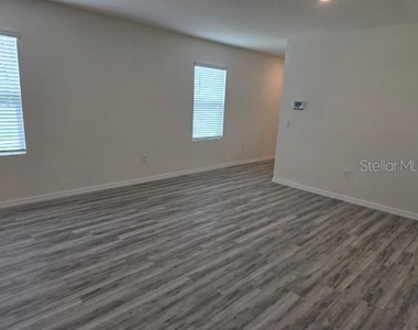 1568 Hummingbird Road - Photo Thumbnail 10