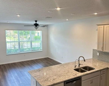 9031 Legado Drive - Photo Thumbnail 7