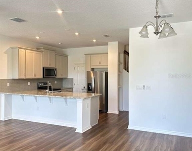 9031 Legado Drive - Photo Thumbnail 6